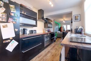 Kitchen- click for photo gallery